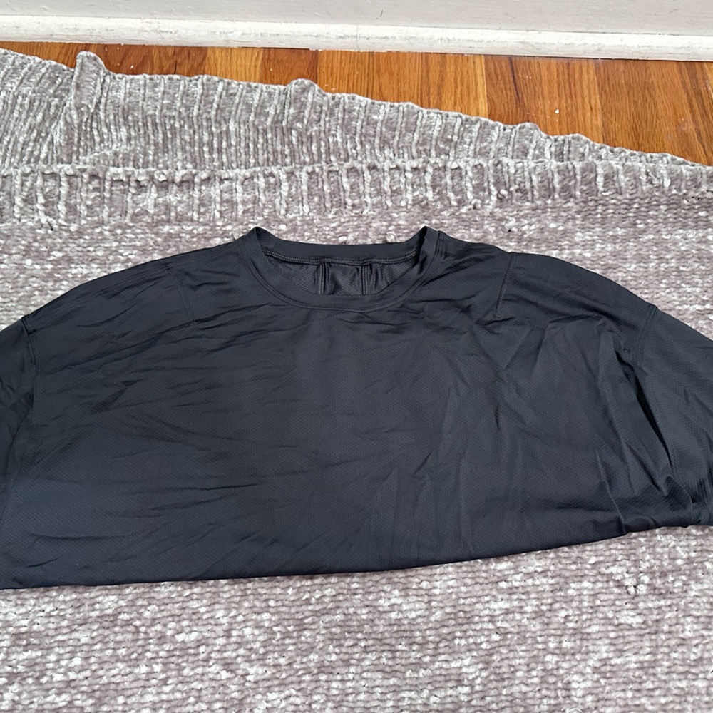 Lululemon t shirt